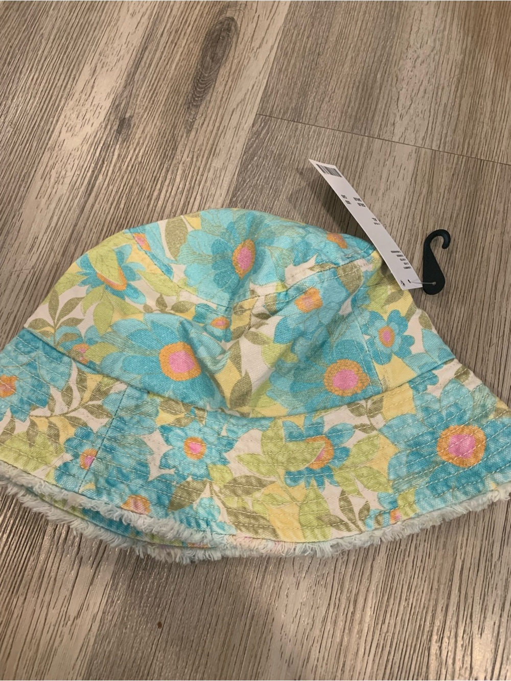 NWT Billabong hat